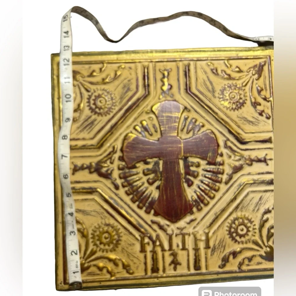 Rustic “Faith” Metal Decor - Picture 4 of 8